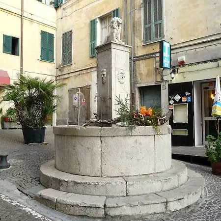 公寓 Le Trifore 文蒂米利亚